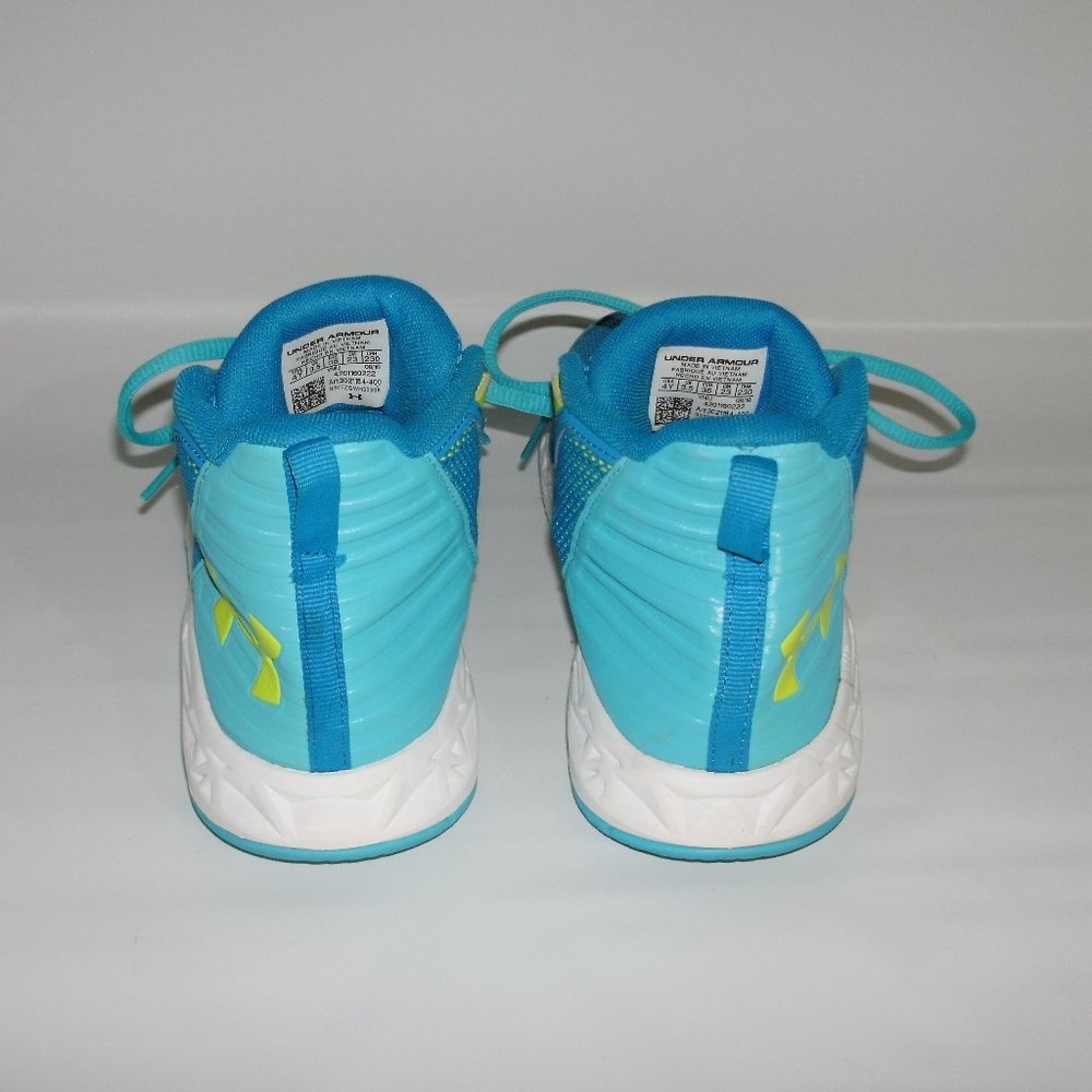 Under Armour Kids Size 4 - Picture 4 of 5